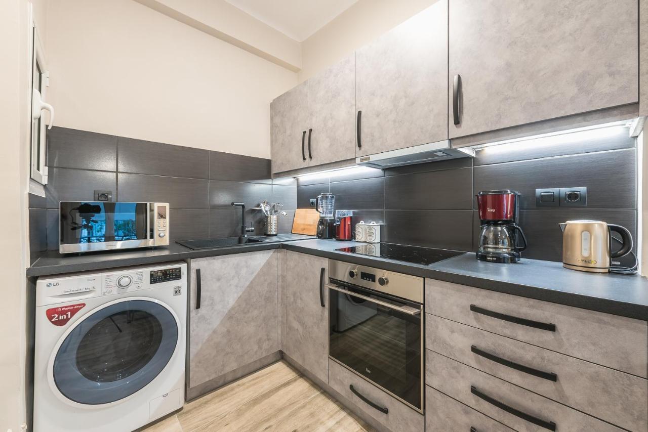 Modern Apartment Downtown Atenas Exterior foto